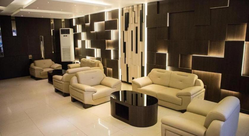 Karlita Hotel Tegal Exterior photo